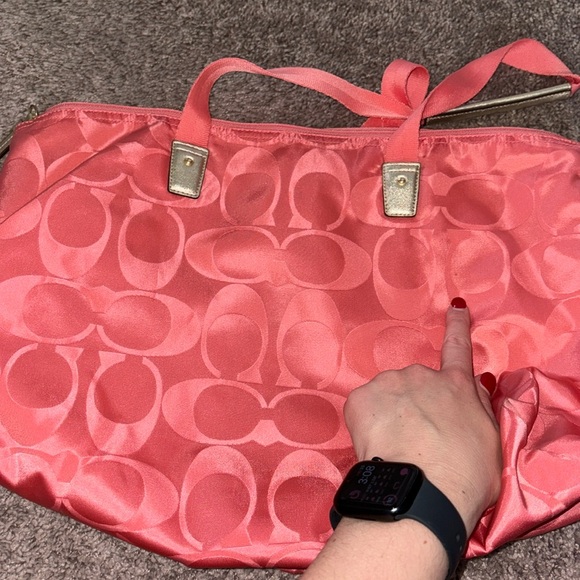 Coral Coach Nylon Tote bag with matching pouch - Picture 4 of 16